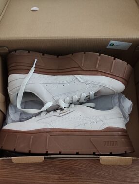 Puma Womens White Low-Top Sneakers with Brown Platform Sole